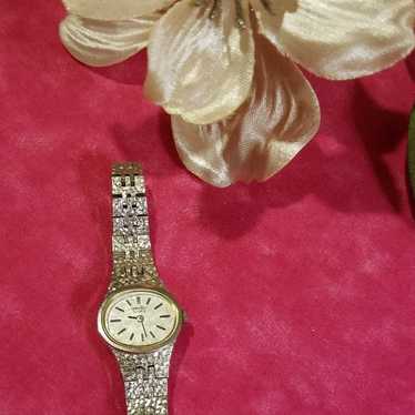 Vintage Seiko quartz Womens watch, * Rare silver t