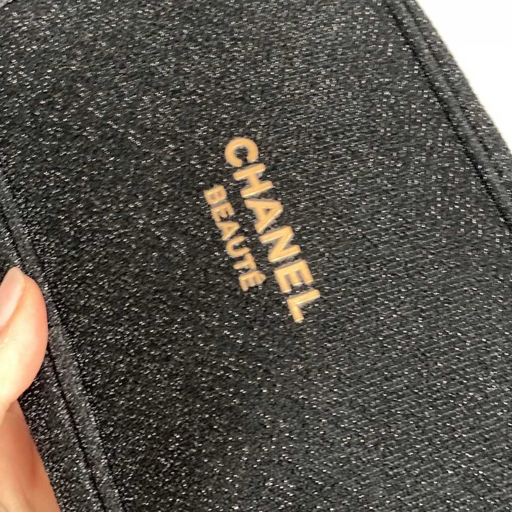 Chanel cosmetics bag - image 3
