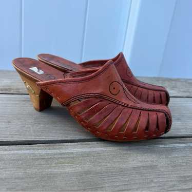Vintage 70s Fanfares Strawberry Wood Leather Heele