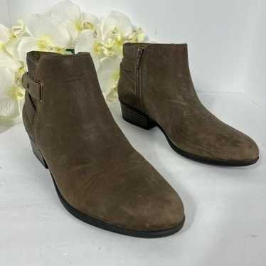 Clarks Addiy Gladys Boot Womens Size 8 Taupe