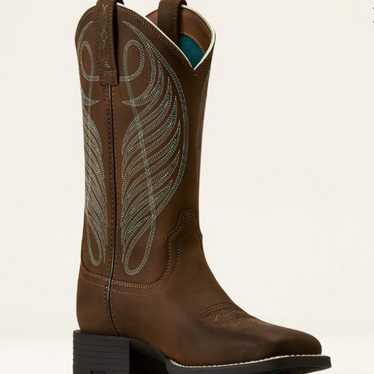 Ariat Womens Round Up Wide Square Toe Western Boot