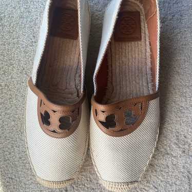 New TORY BURCH Size 9 SIDNEY Natural Canvas Logo … - image 1