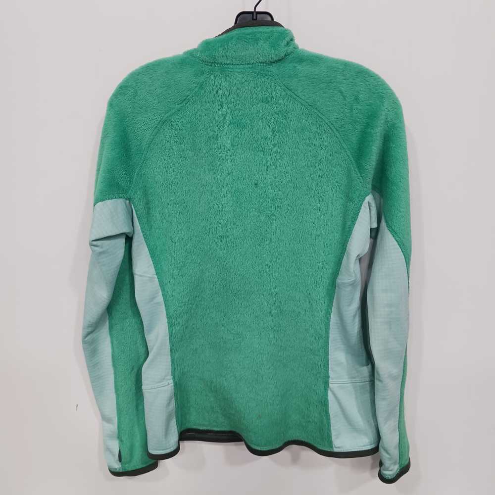 Patagonia Women's Green Sweater Jacket Size Medium - image 2