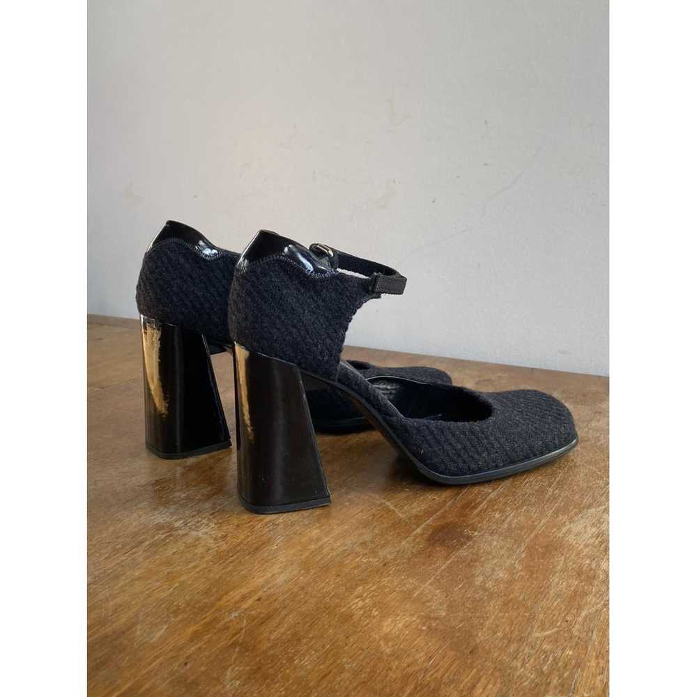 Prada Mary Jane patent leather heels - image 4