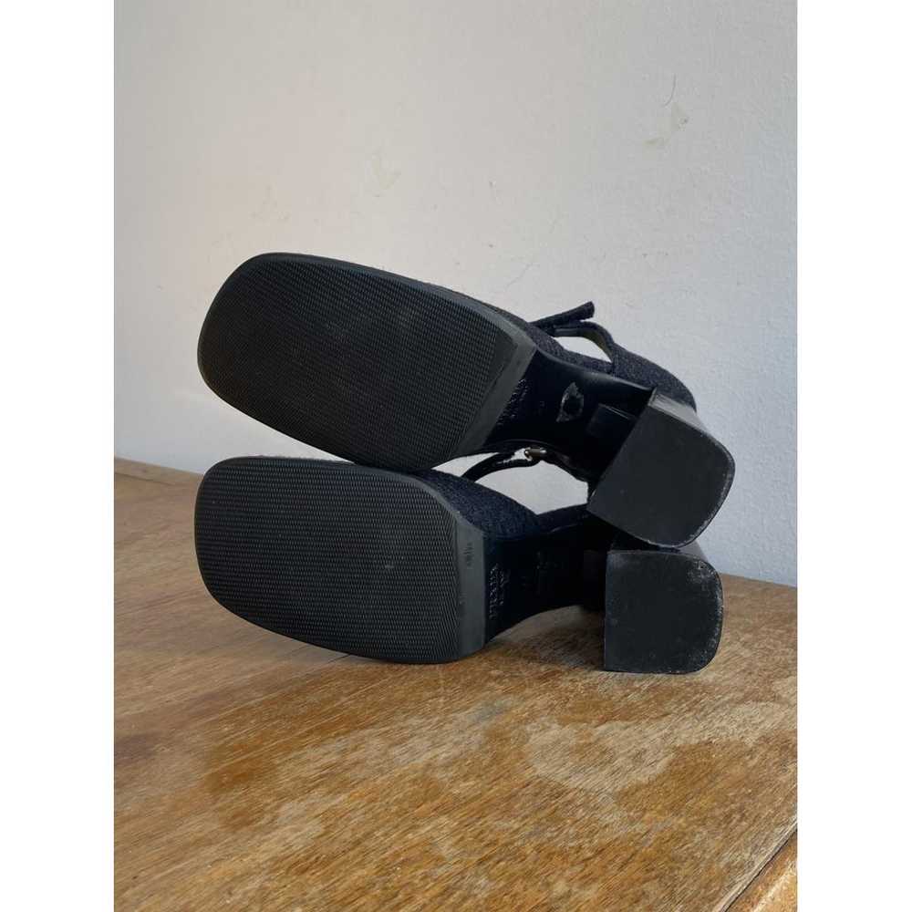 Prada Mary Jane patent leather heels - image 9