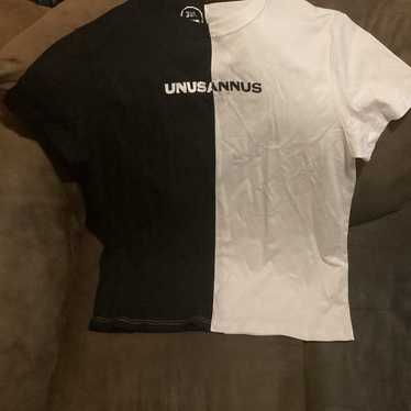 Unnus Annus Split Half Black White Tshirt 3XL Aut… - image 1