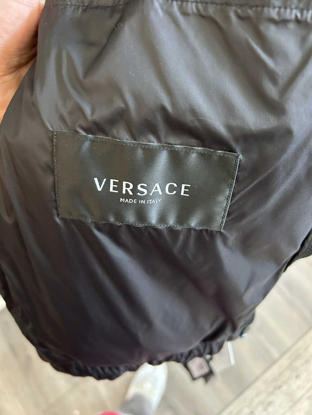 Versace Versace La Greca Puffer Zip-up Jacket - image 3