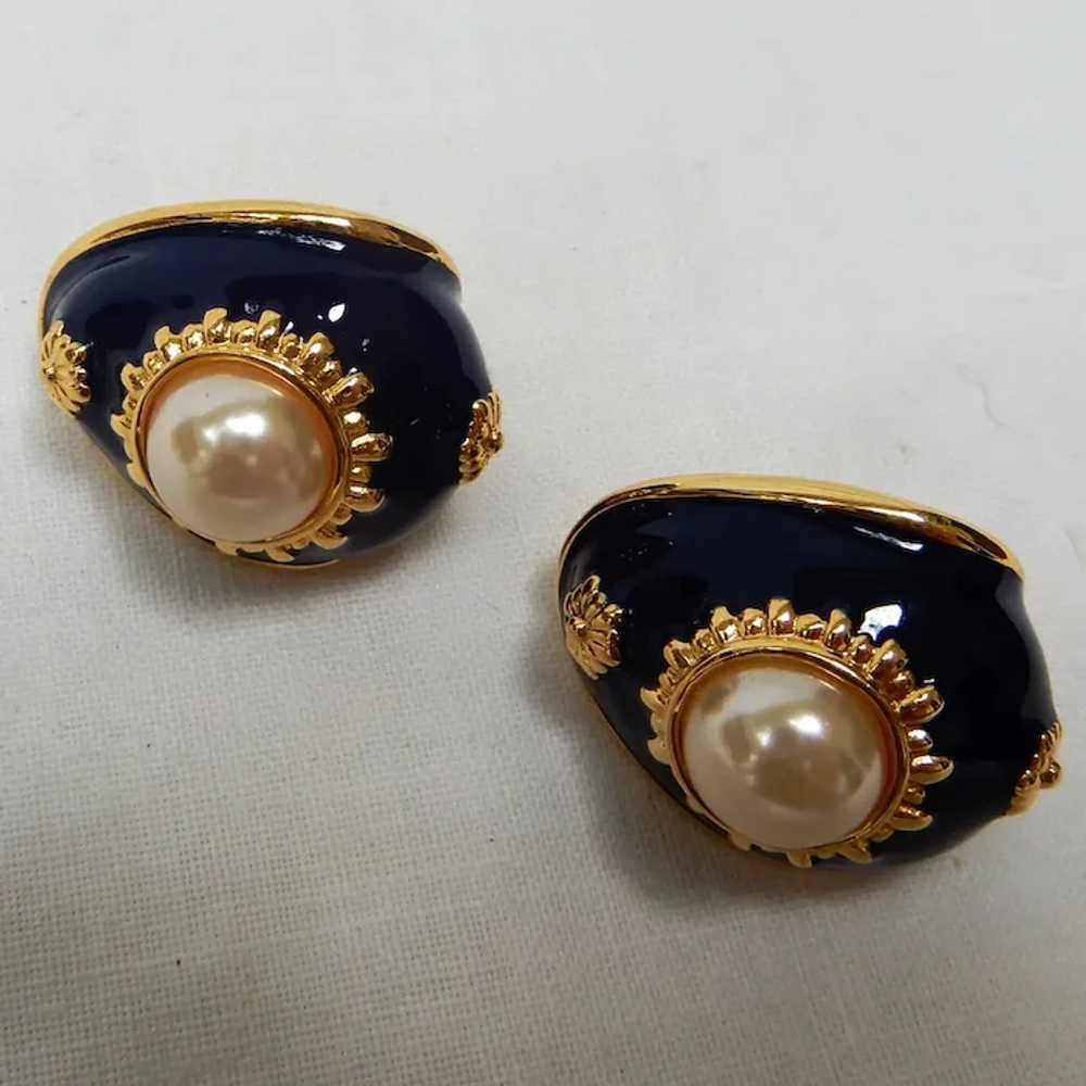 Joan Rivers Navy Blue Enamel Gold Tone and Faux P… - image 7