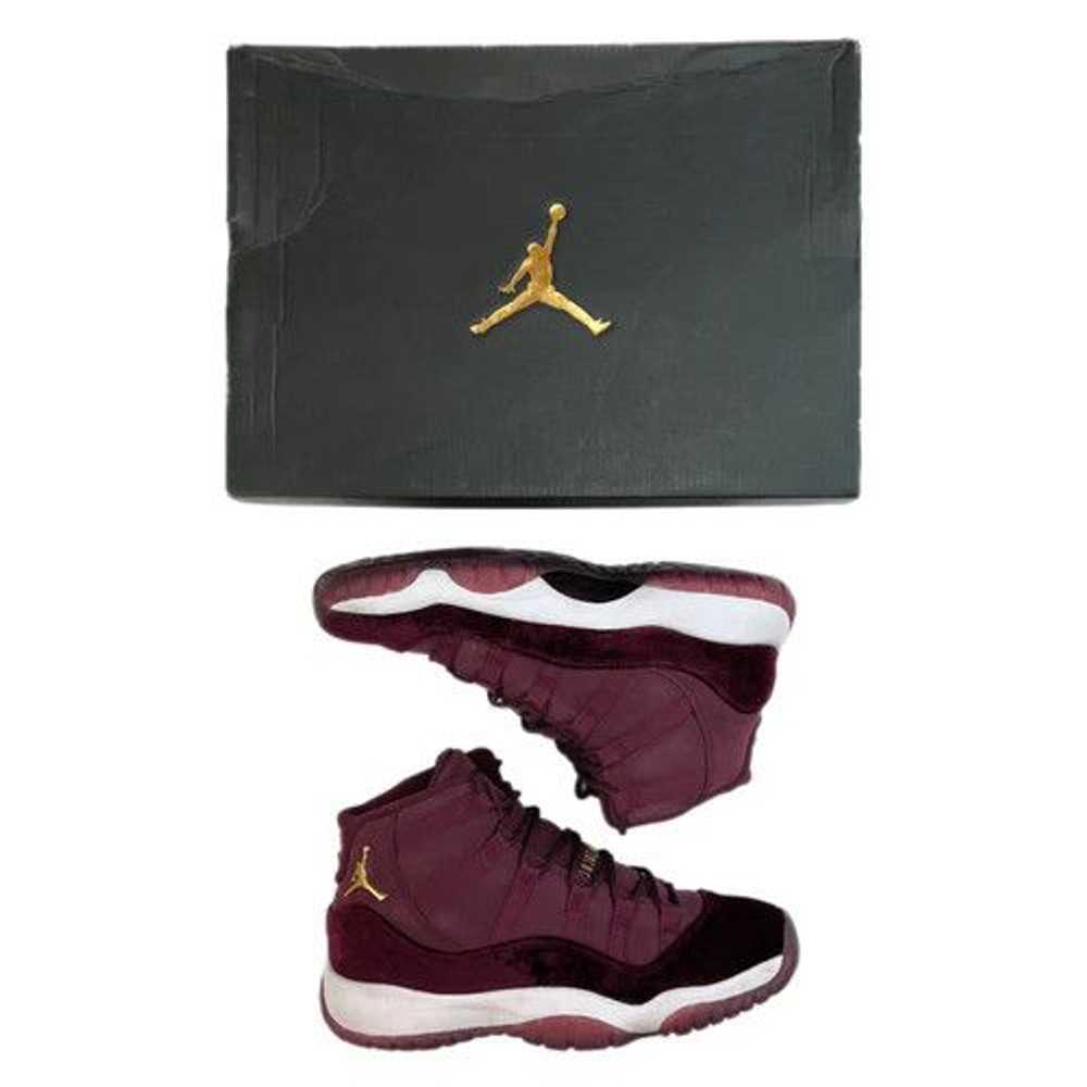 Jordan Brand JORDAN 11 RETRO HEIRESS NIGHT MAROON - image 2