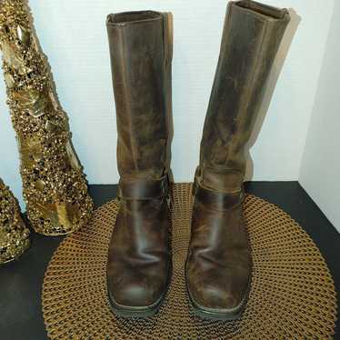 White Mountain Boots Size 8.5