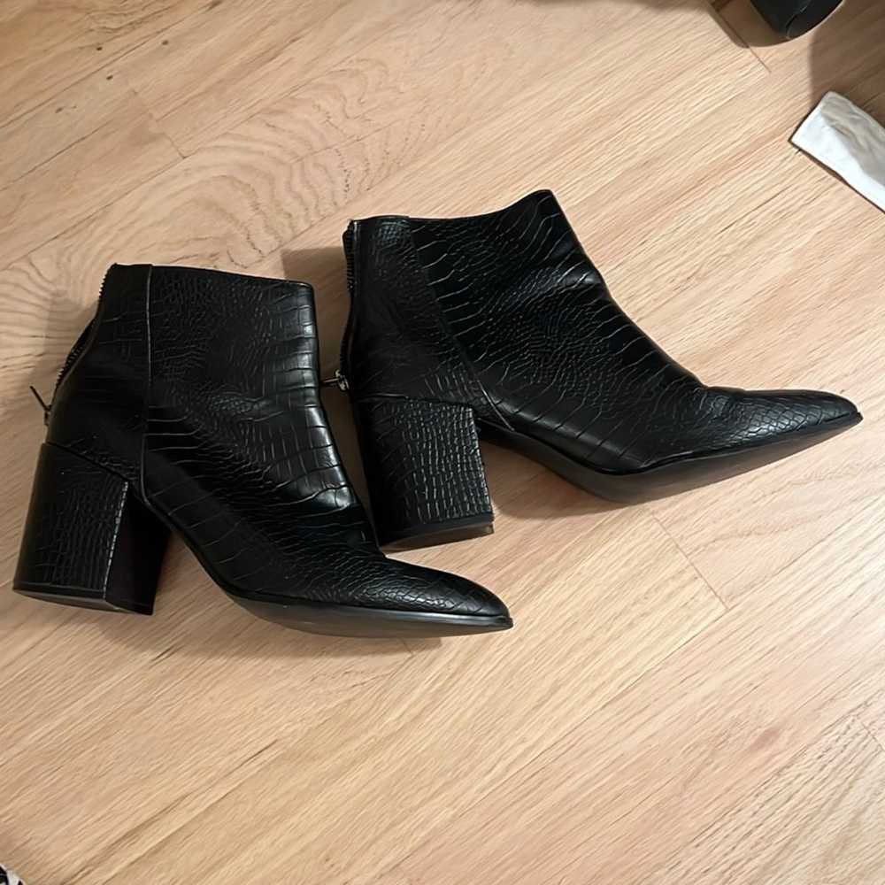 Steve Madden Jillian black bootie size 9.5 crocid… - image 2