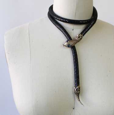 80s DL Auld Mesh Snake Necklace - Black with Blue… - image 1