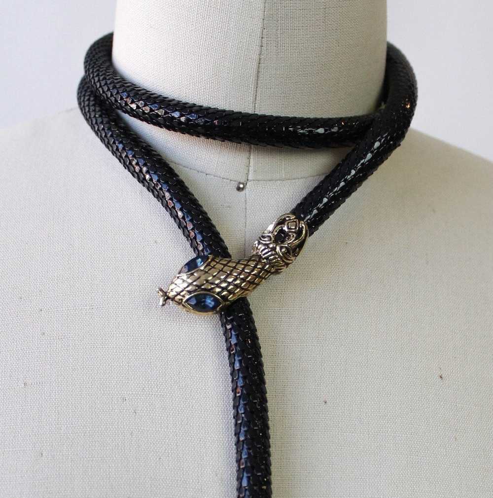 80s DL Auld Mesh Snake Necklace - Black with Blue… - image 2
