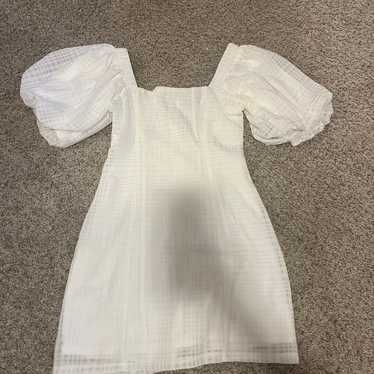XS Lulus White Mini Dress