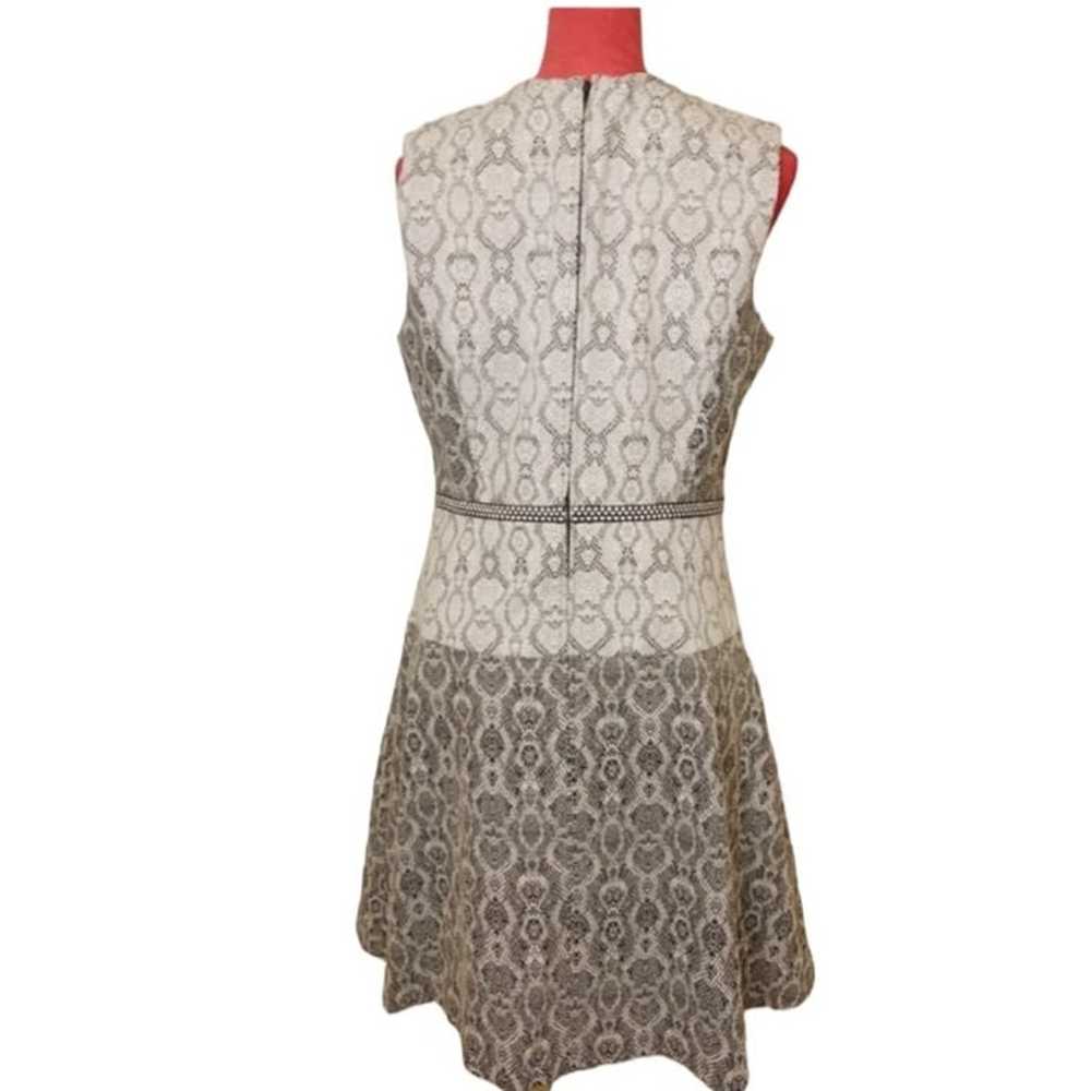 BELLE BADGLEY MISCHKA PRINTED SLEEVELESS DRESS - image 6