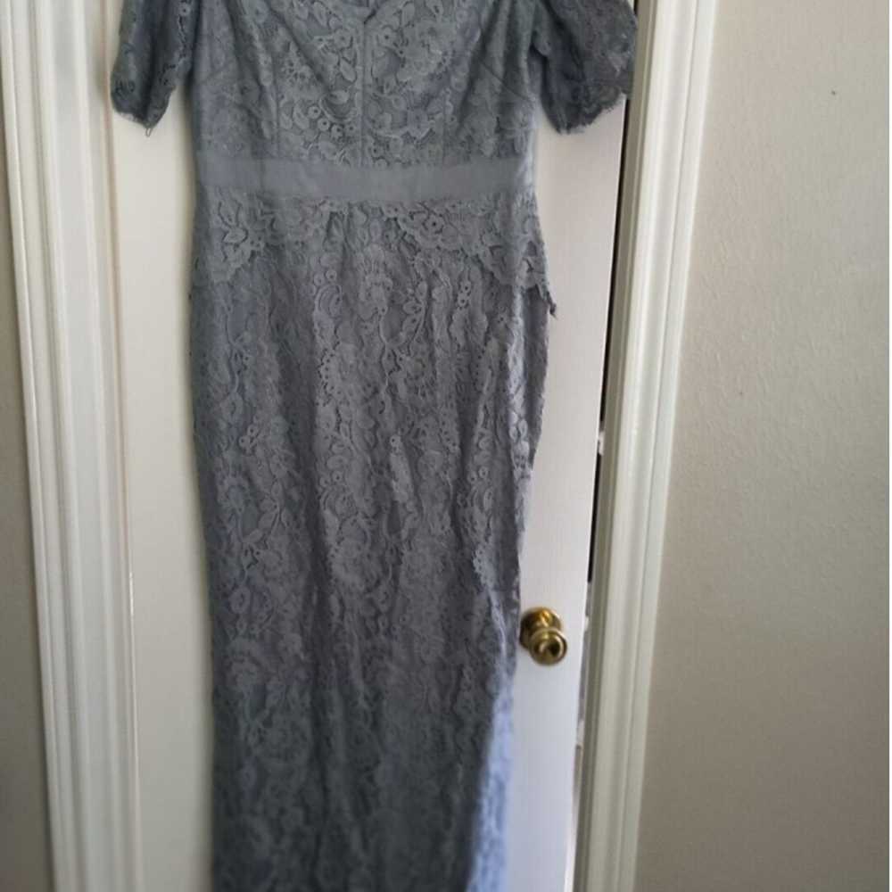 Adrianna Papell Size 12 Gray Evening Dress Lace L… - image 1