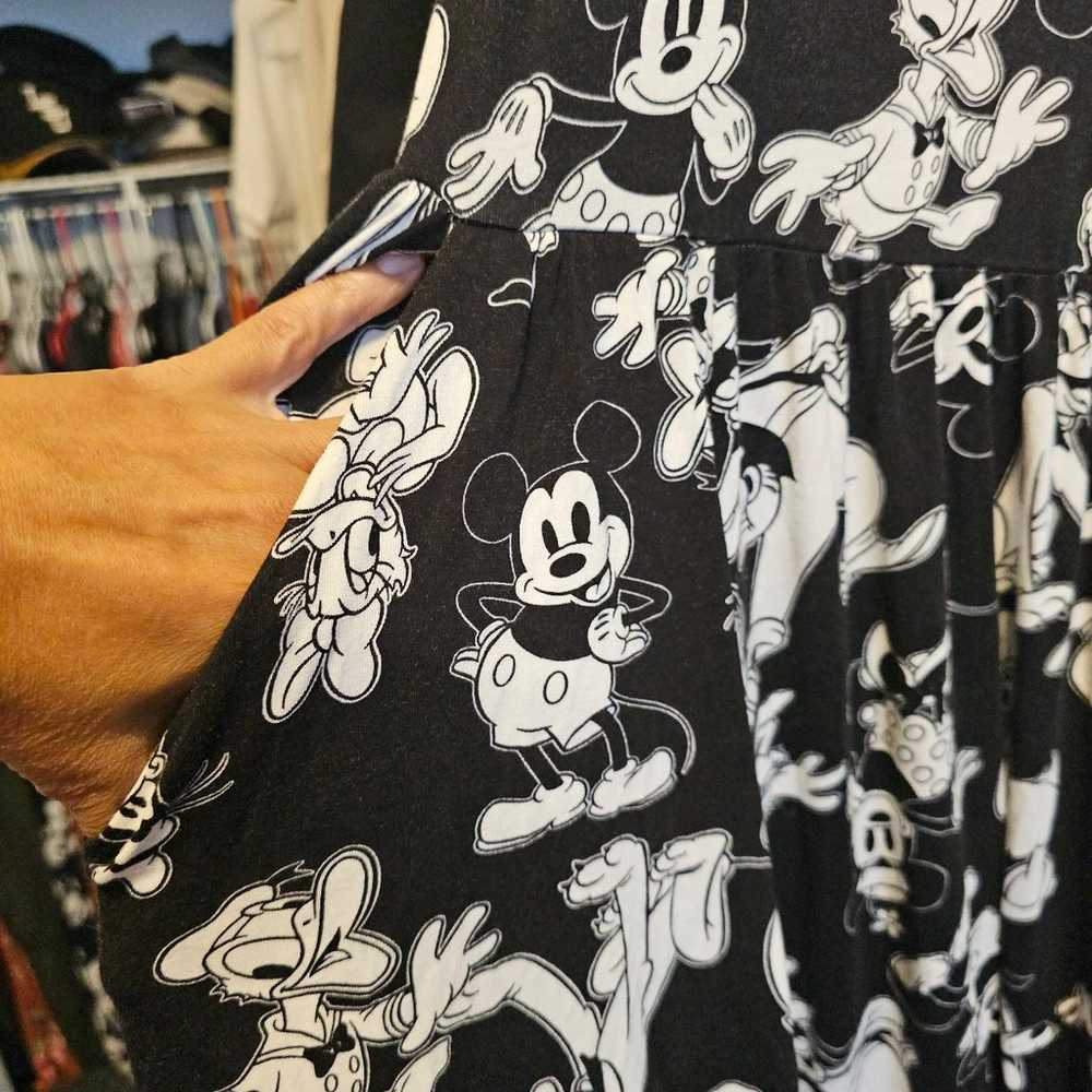 EUC Torrid Disney Mickey Mouse & Friends Midi Fit… - image 4