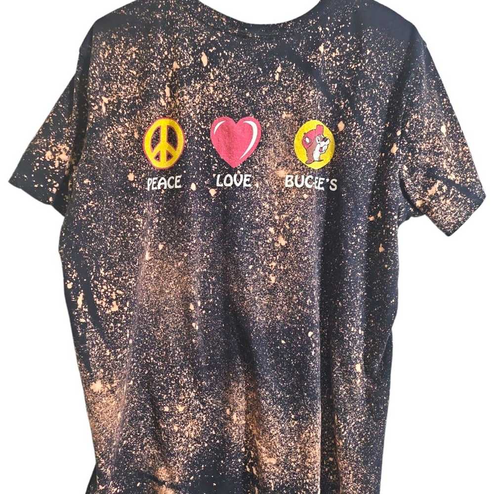 Buc-ee's Acid Washed Graphic T-Shirt Unisex Size … - image 3