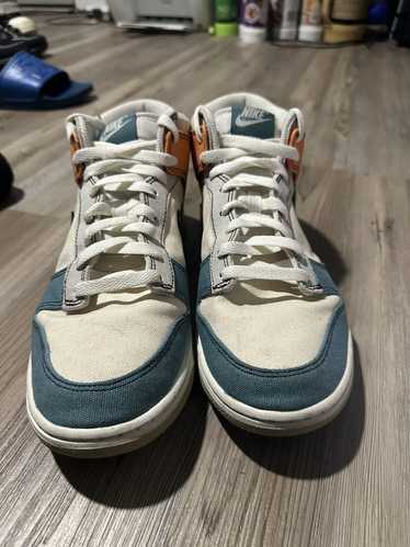 Nike “Pale ivory multi color ” Dunk Mid