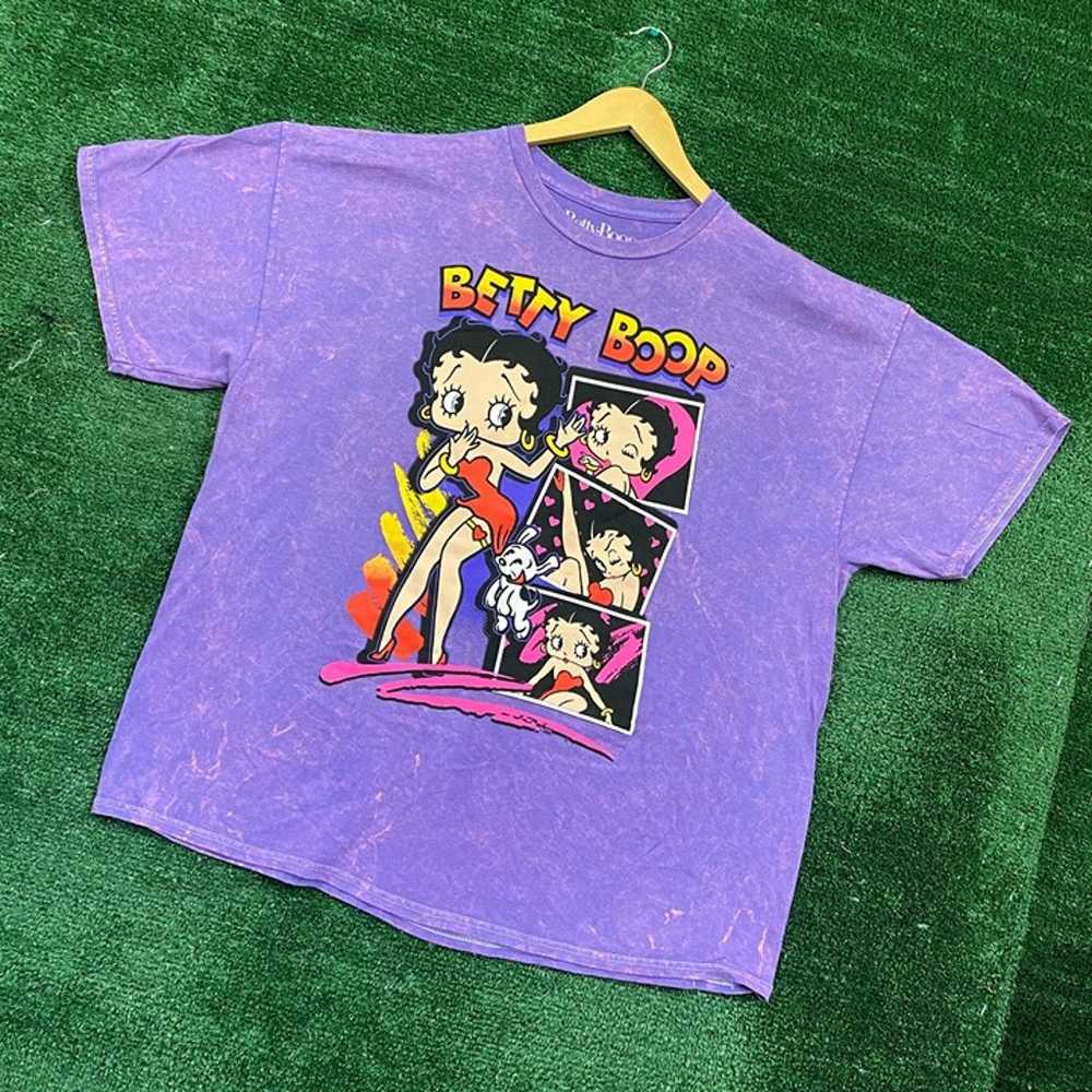 Betty Boop Polaroid Queen Tshirt size extra large - image 3