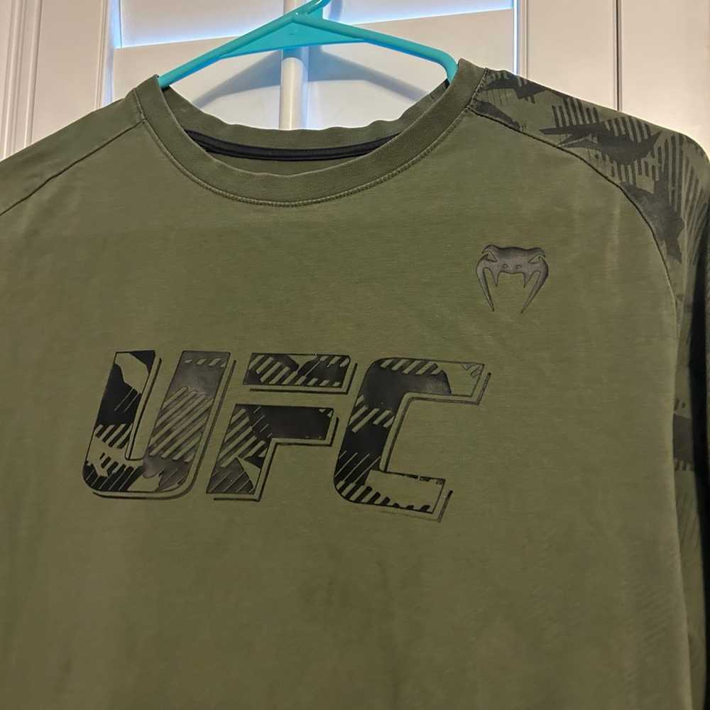 Y2K BOHO “SAMPLE” UFC VENUM LONG-SLEEVE SHIRT SIZ… - image 4