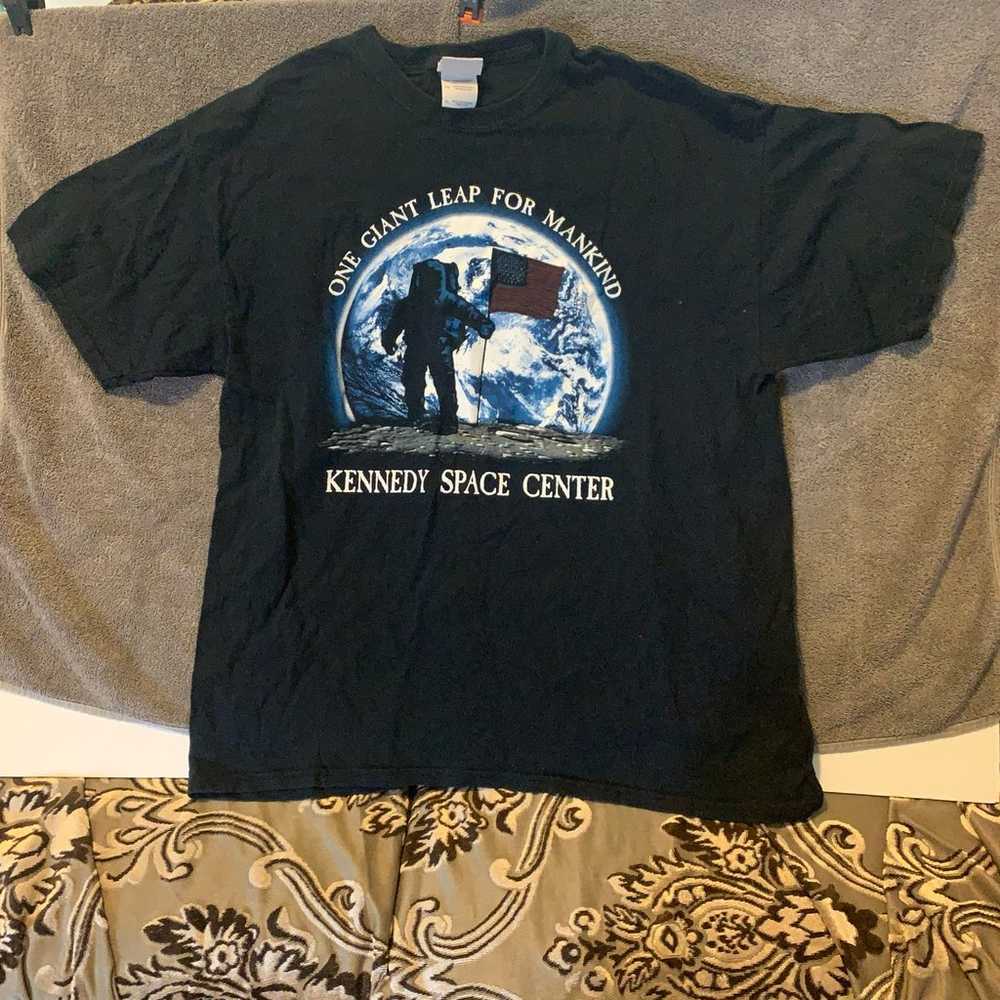 Vintage Official Kenny Space Center Astronaut T-S… - image 2