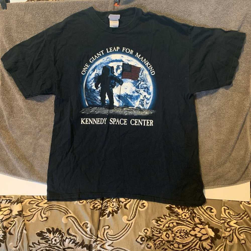 Vintage Official Kenny Space Center Astronaut T-S… - image 3