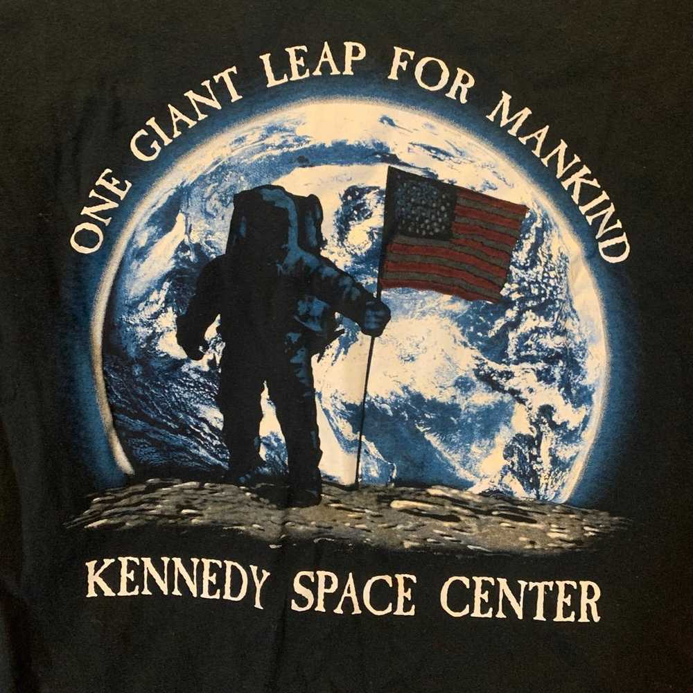 Vintage Official Kenny Space Center Astronaut T-S… - image 4