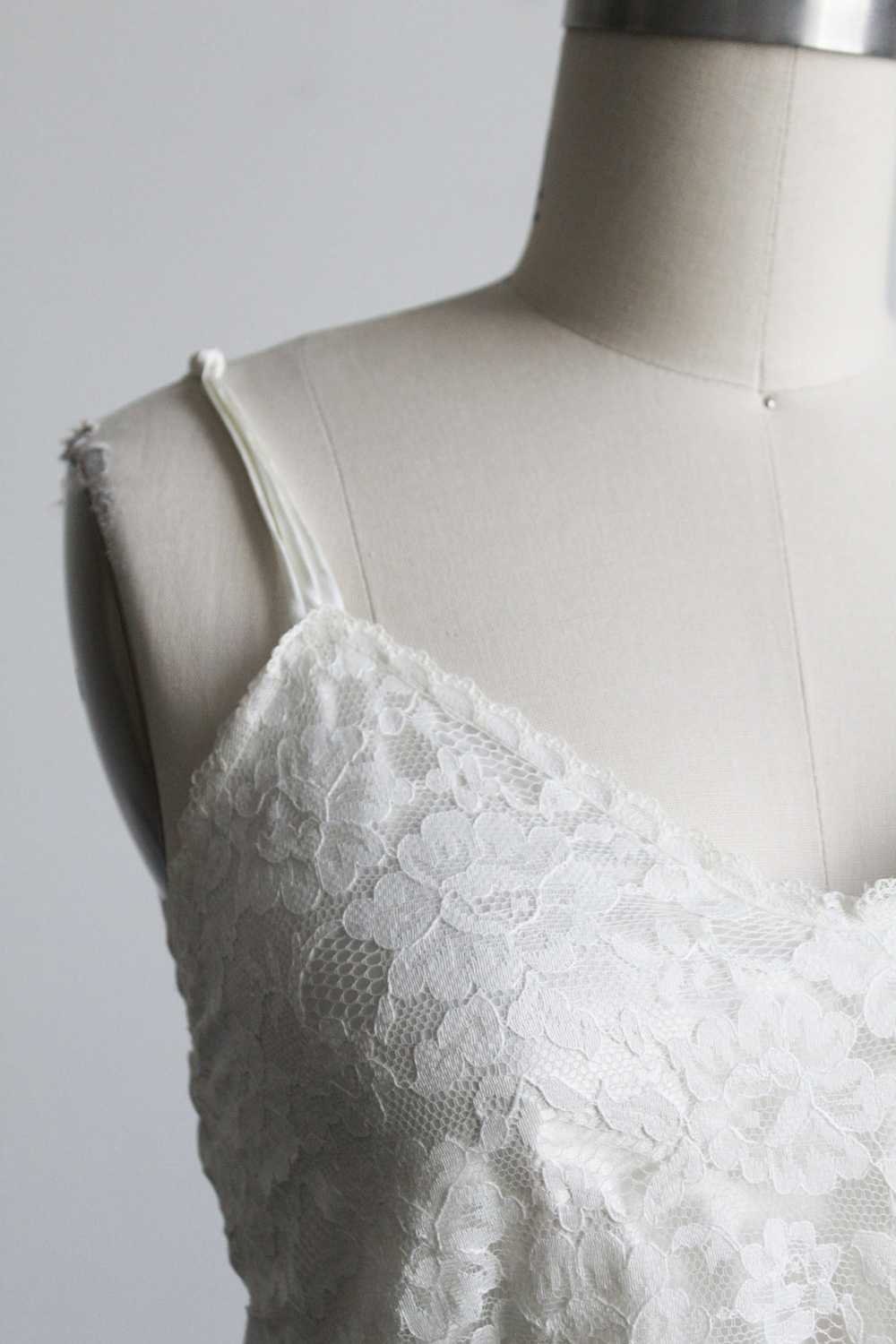 cropped lace camisole - image 7