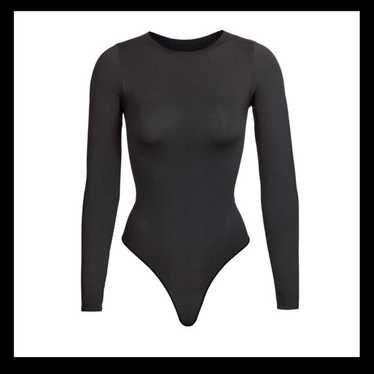 Skims Essential Crew Neck Bodysuit