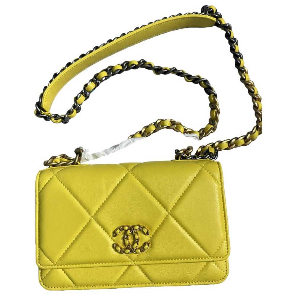 Chanel Chanel 19 leather handbag - image 1