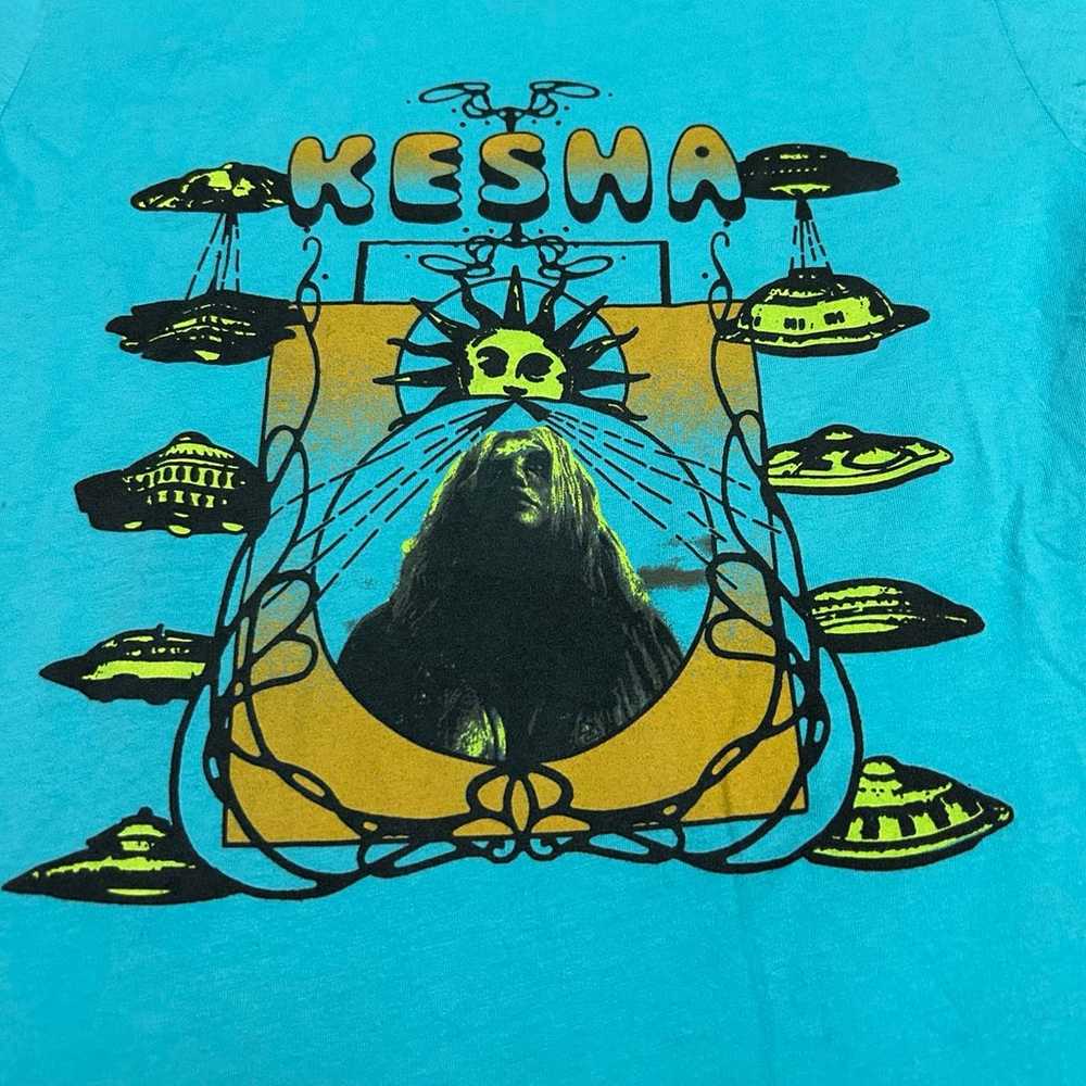 Vintage Women’s Medium Kesha Concert Merch T-Shirt - image 2