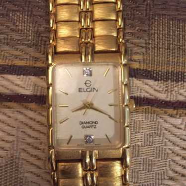 Vintage Elgin 2 diamond Quartz gold tone watch