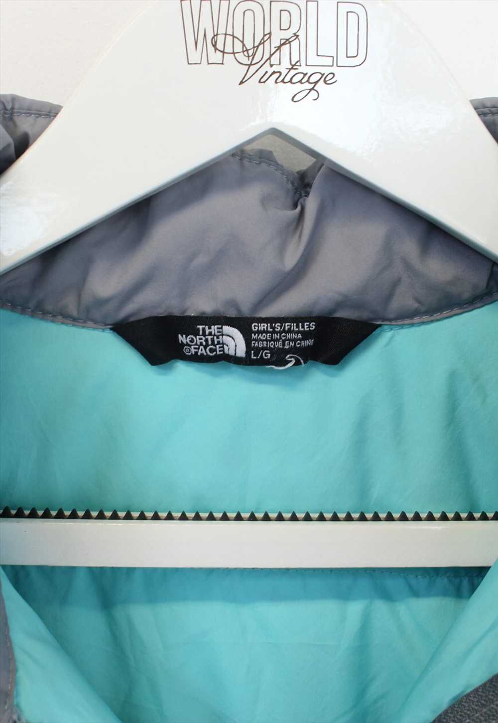 Vintage The North Face 550 jacket in grey. Best f… - image 5