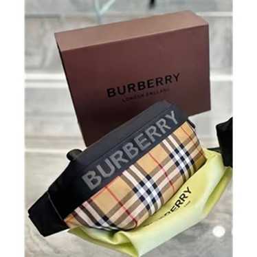 Burberry fanny pack