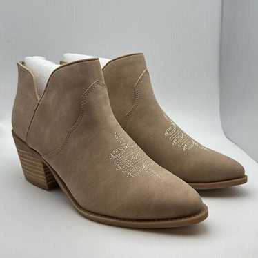 CUSHIONAIRE Women's Western Ankle Boot 6.5 TAN