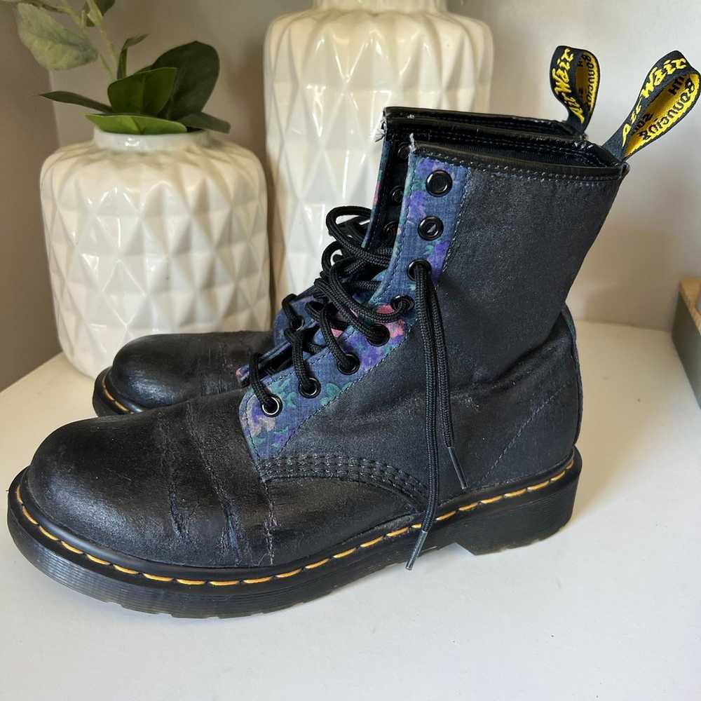 Dr. Martens distressed floral combat boots size 8… - image 2
