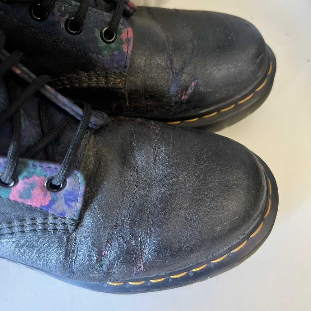 Dr. Martens distressed floral combat boots size 8… - image 7