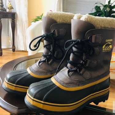 Sorel Boots Caribou Waterproof
Size 8