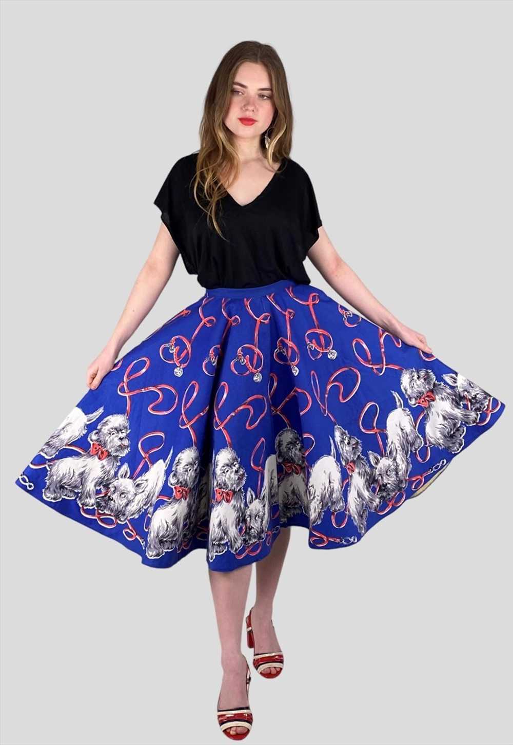 50's Vintage Ladies Blue Dog Print Circular Cotto… - image 4