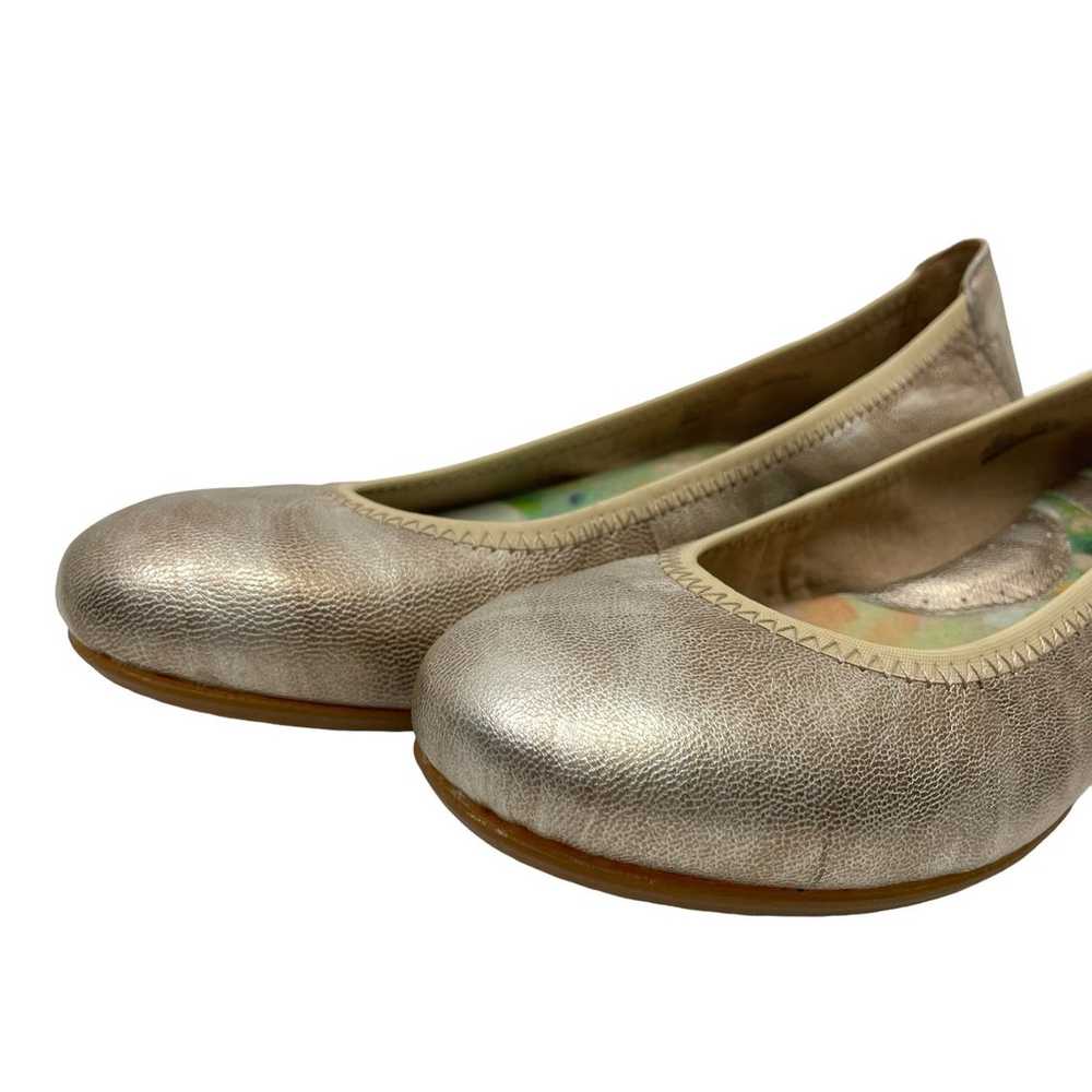 Born NWOB Julianne Gold Metallic Ballet Flats - image 6