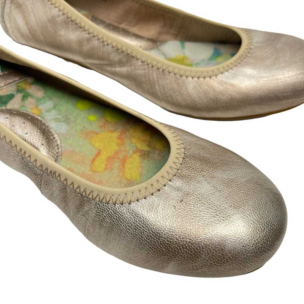 Born NWOB Julianne Gold Metallic Ballet Flats - image 8