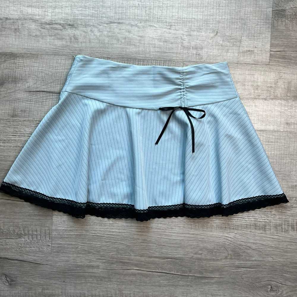 2000s Vintage Blue Pinstripe Mini Skirt - image 3