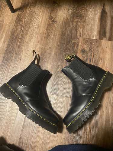 Dr. Martens Dr. Martens Leather Chelsea Boots