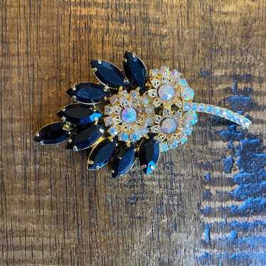 Vintage Brooch Pin 2” Blue Glass shops Floral Cluster Threaded Gold Tone Metal