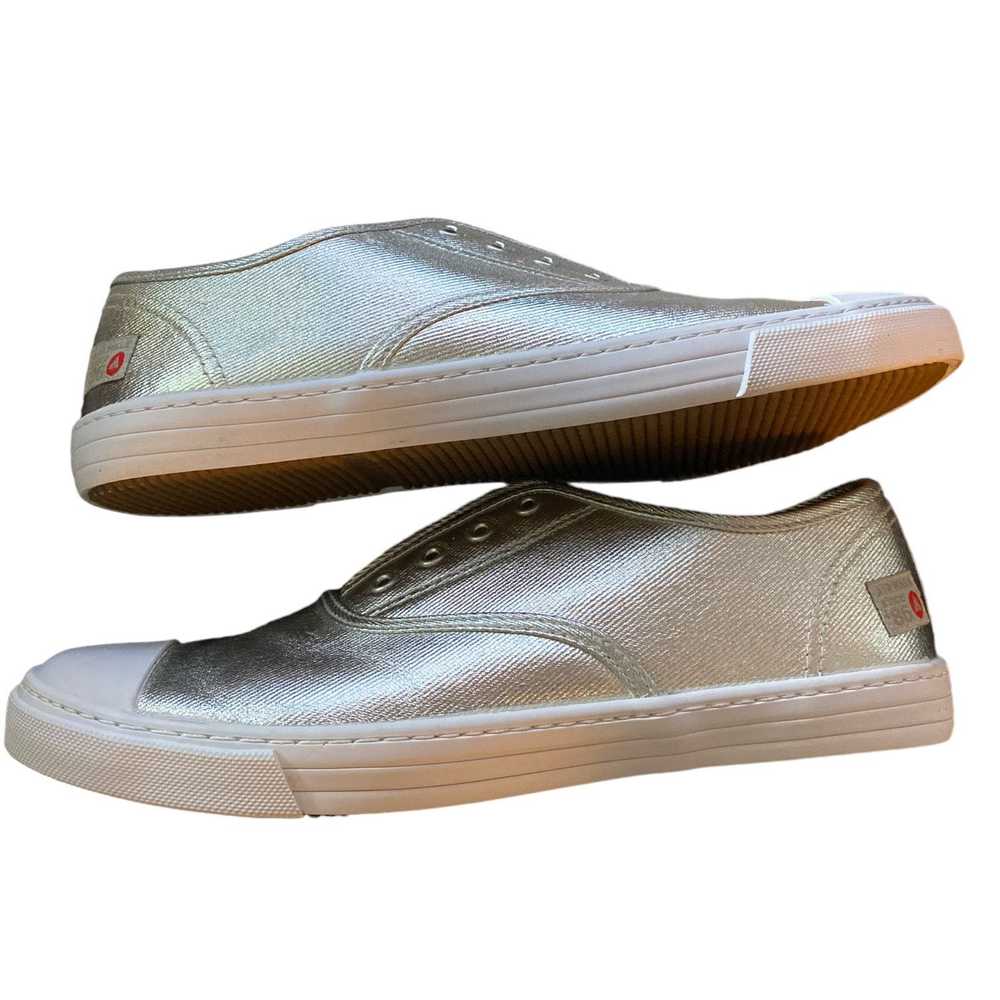 Airwalk Airwalk Silver Slip On Shoes Size 9 EUC - image 7