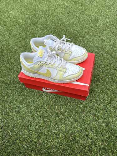 Nike × Streetwear Nike Dunk Yellow Strike