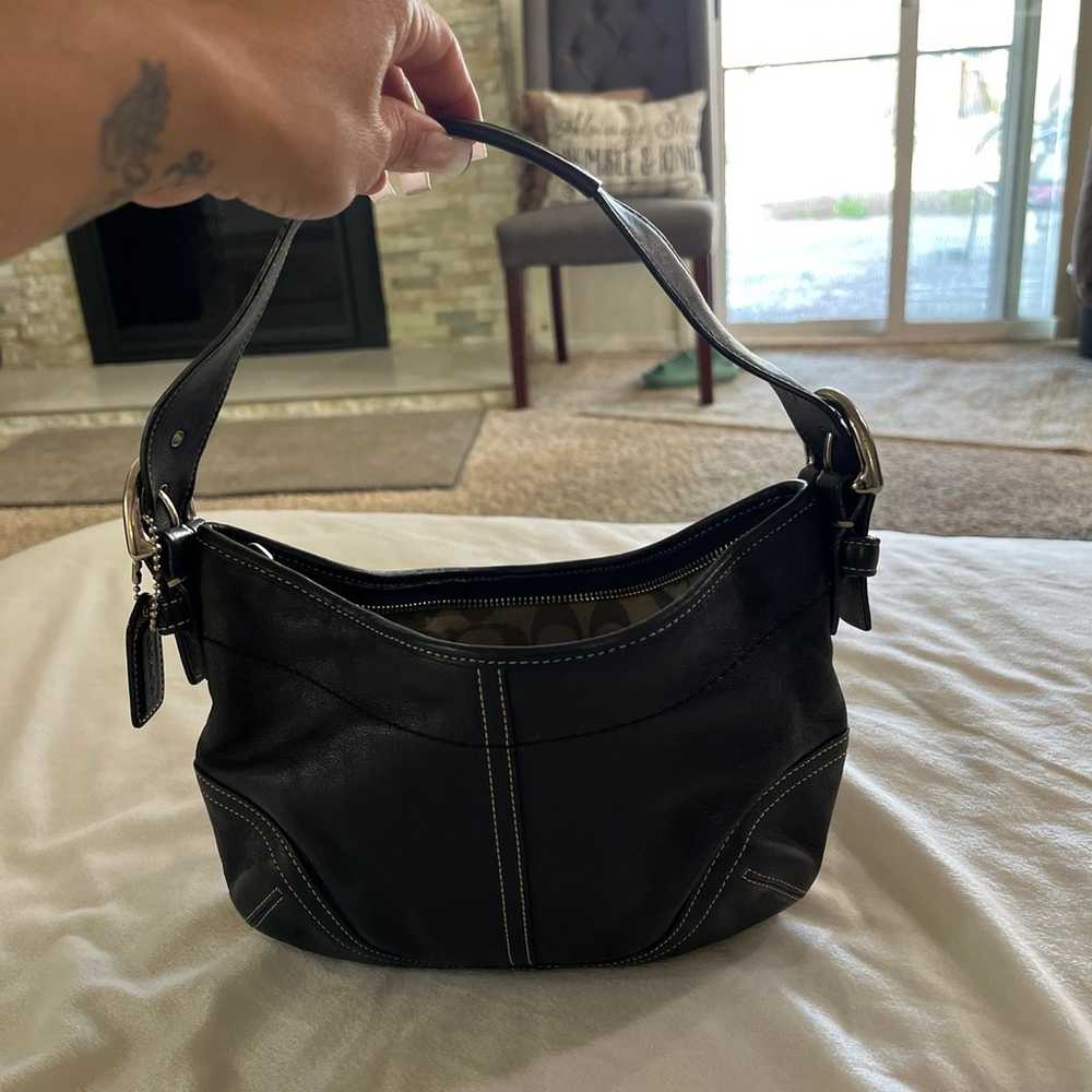 Coach black leather vintage shoulder bag - image 8