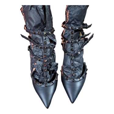 Valentino Garavani Rockstud leather heels