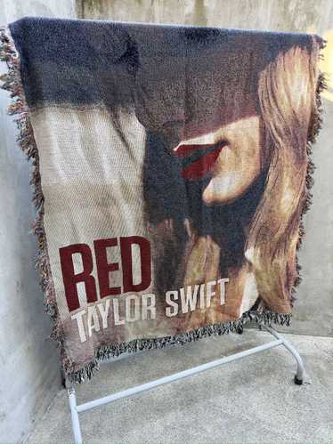 Vintage TAYLOR SWIFT RED